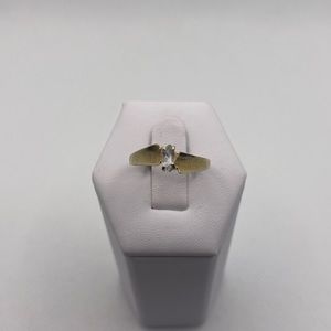 10k yellow gold white topaz ring